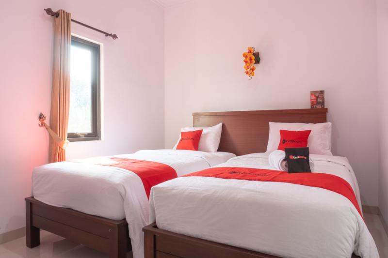Reddoorz Near Jawa Timur Park 3 Malang Ngoại thất bức ảnh